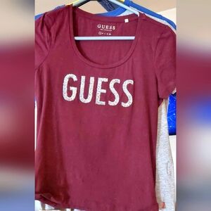 GUESS T-shirt